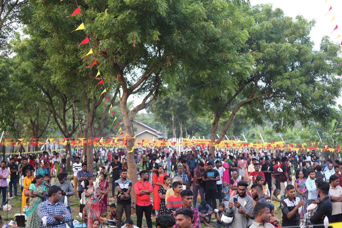 ggeerthani's tweet image. Maaveerar Naal in the motherland really screamed “Resistance” this year and I’m still not over it. 

📸: @TamilGuardian