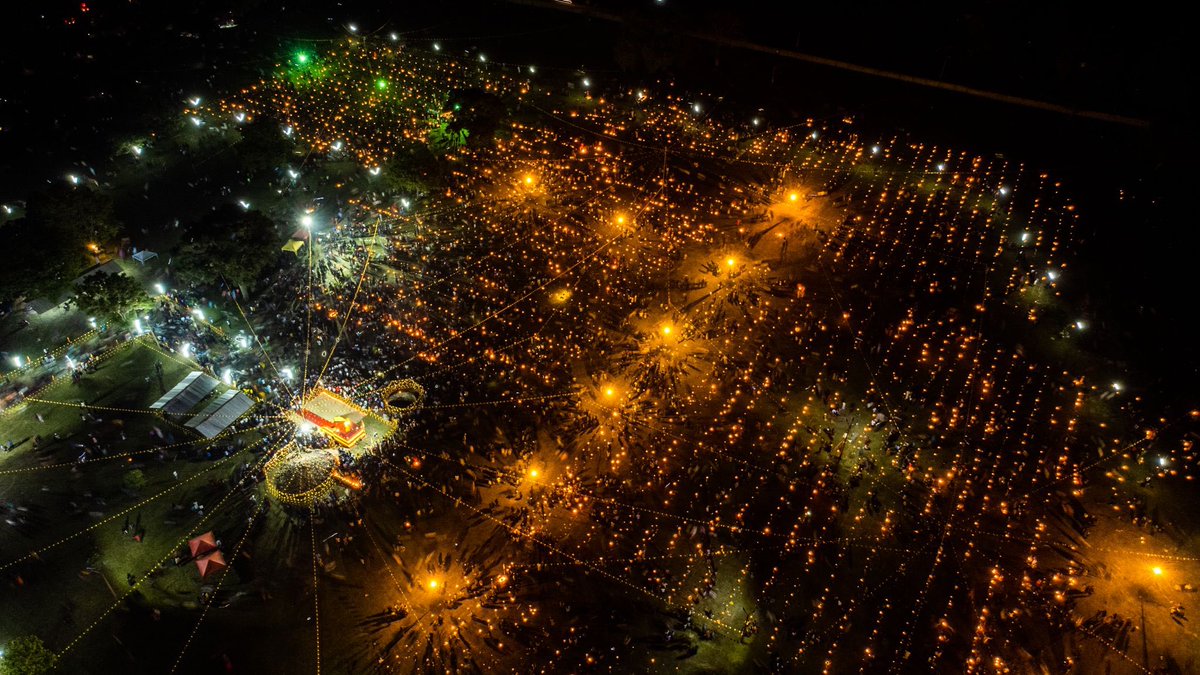 ggeerthani's tweet image. Maaveerar Naal in the motherland really screamed “Resistance” this year and I’m still not over it. 

📸: @TamilGuardian