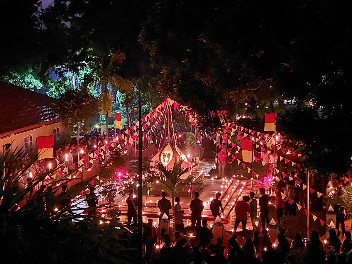 ggeerthani's tweet image. Maaveerar Naal in the motherland really screamed “Resistance” this year and I’m still not over it. 

📸: @TamilGuardian