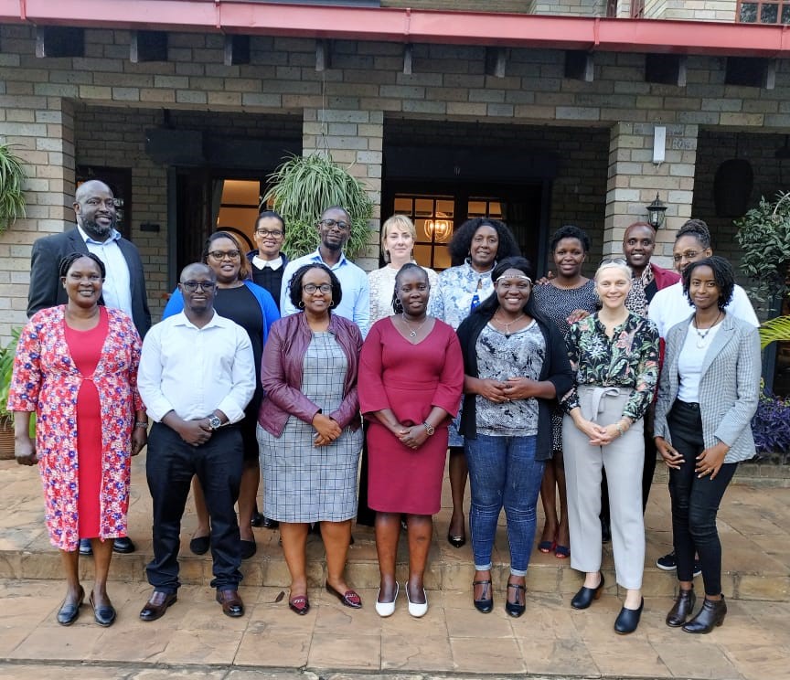 TradeMarkAfrica's tweet image. Strides Towards One Africa Market: The Weekly Scoop, 1st December 2022 - Read about #women-led SME experiences in penetrating #export markets, hurdles to smooth EAC trade, push for cross-border women traders to utilise #OSBPs &amp;amp; more in Weekly Scoop  - mailchi.mp/trademarkea.co…