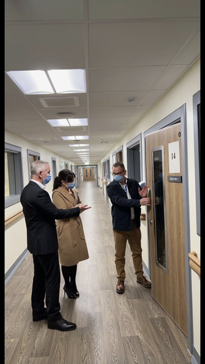 SNGMHLD's tweet photo. Professor Gregor Smith, Chief Medical Officer for Scotland and Prof Nicola Steedman, Deputy Chief Medical Officer visited RCH. Pictured are Prof Smith and Prof Steedman along with Russell Arthur, Service Projects Mgr demonstrating one of the many safety features in Davan Ward. https://t.co/N6iC93HrKe