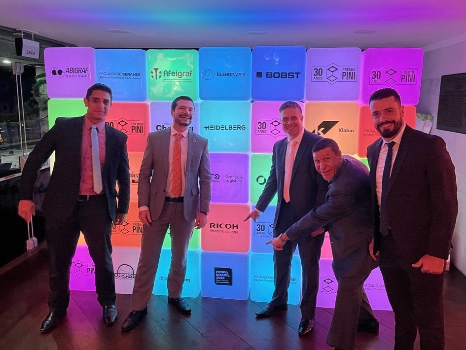 Ricoh_Brasil's tweet photo. Reconhecimento pela excelência de empresas, projetos e profissionais do setor gráfico brasileiro, assim foi o 30º Prêmio Fernando Pini, a principal premiação do Brasil, promovida pela ABIGRAF Nacional e que teve o patrocínio da Ricoh. https://t.co/wiq5ghqaof