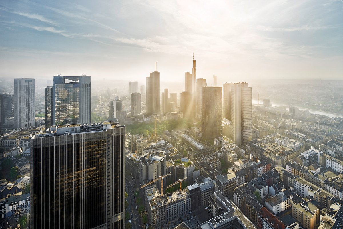 📊Deutsche Börse’s cash markets generated a turnover of €115.10 billion in November (previous year: €160.64 billion)
Xetra: €112.51 billion 
Börse Frankfurt: €2.59 billion
Read more in today's press release: deutsche-boerse-cash-market.com/dbcm-en/newsro…