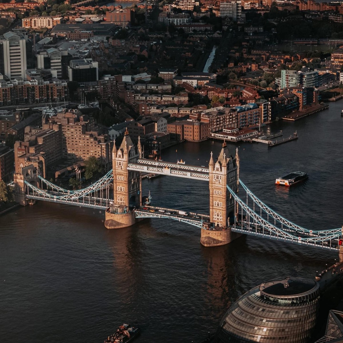 Alguns clássicos nem precisam de legenda!😍

📌:Londres, Inglaterra 

📸:<a href="/das/">Daniel A. Steffen</a>.album

#England #London #GreaterLondon #VisitLondon #VisitGreatBritain #GoEngland #Thames #TowerBridge #LoveGreatBritain