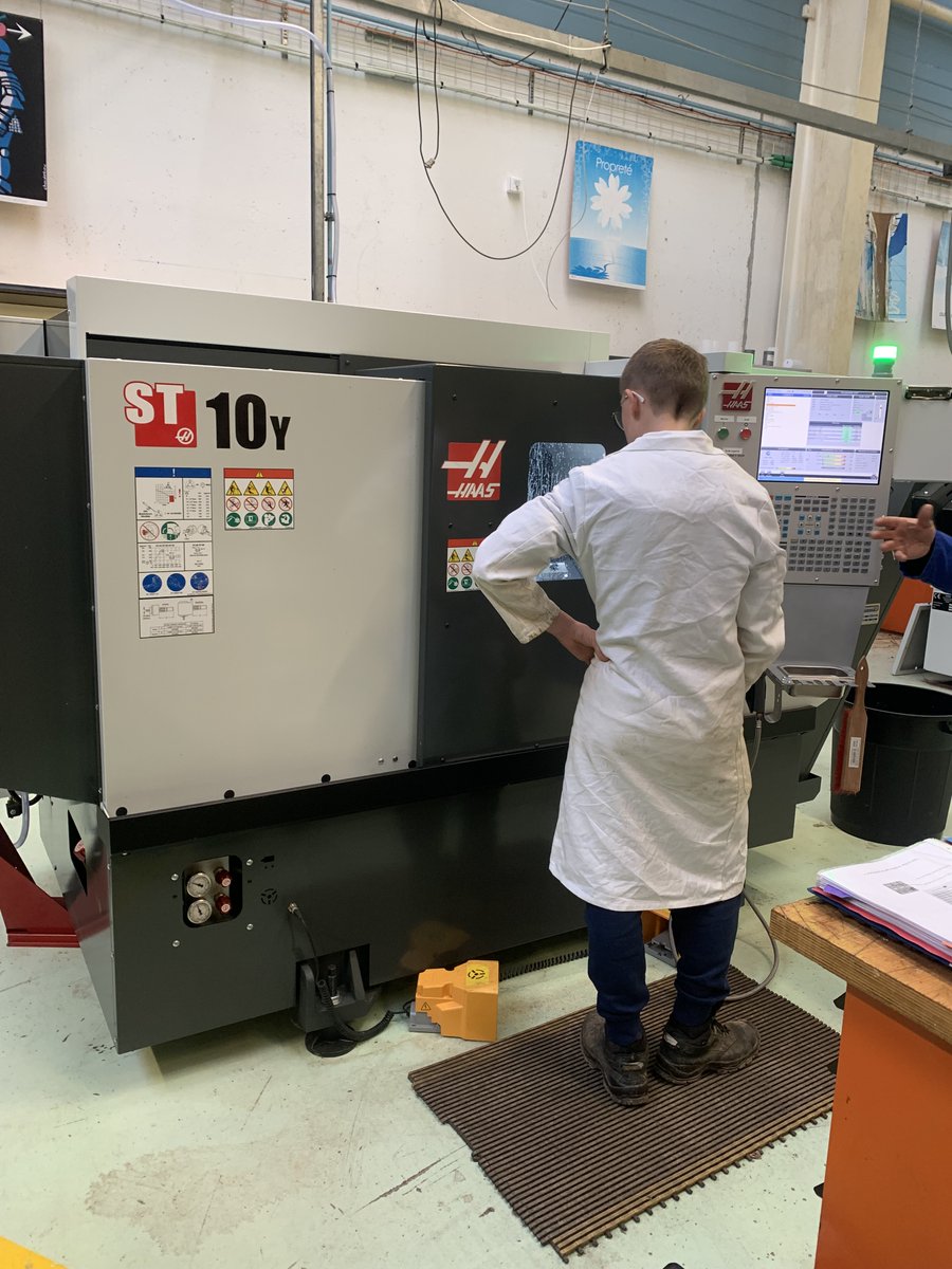 Promouvoir les métiers de l'#Industrie

Demandeurs d'emploi et professionnels de l'accompagnement échangent avec les acteurs de la formation lors de visites de plateaux techniques sur le Boulonnais 

@poleemploi_HDF <a href="/uimm/">UIMM La Fabrique de l'Avenir</a> <a href="/AMIE_Boulonnais/">AMIE du Boulonnais</a> <a href="/CD62/">CD62</a> <a href="/Prefet62/">Préfet Pas-de-Calais 🇫🇷🇪🇺</a>  <a href="/hautsdefrance/">Région Hauts-de-France</a> <a href="/AcLille/">Académie de Lille</a>