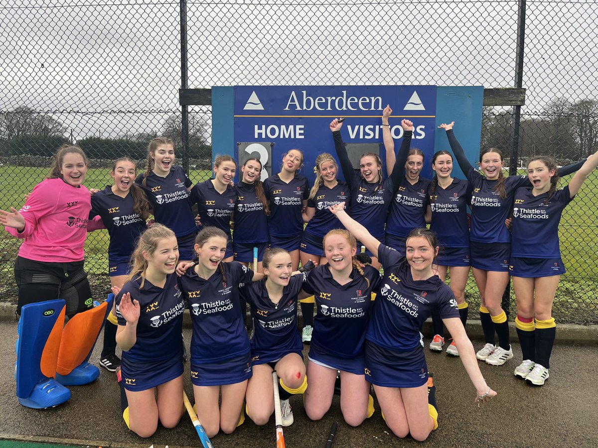 Their delighted faces say it all! A strong performance from <a href="/robertgordons/">Robert Gordon's College</a> 1st XI 🏑 sees them progress through to the semi finals of the Challenge 🏆. Thanks to <a href="/SelkirkHS/">Selkirk High School</a> for a very competitive match and for making the journey north.
#rgcsport <a href="/robin_macp/">Robin Macpherson FRSA 🧡</a> <a href="/cak13/">Clare Smith</a> <a href="/ScottishHockey/">Scottish Hockey</a>