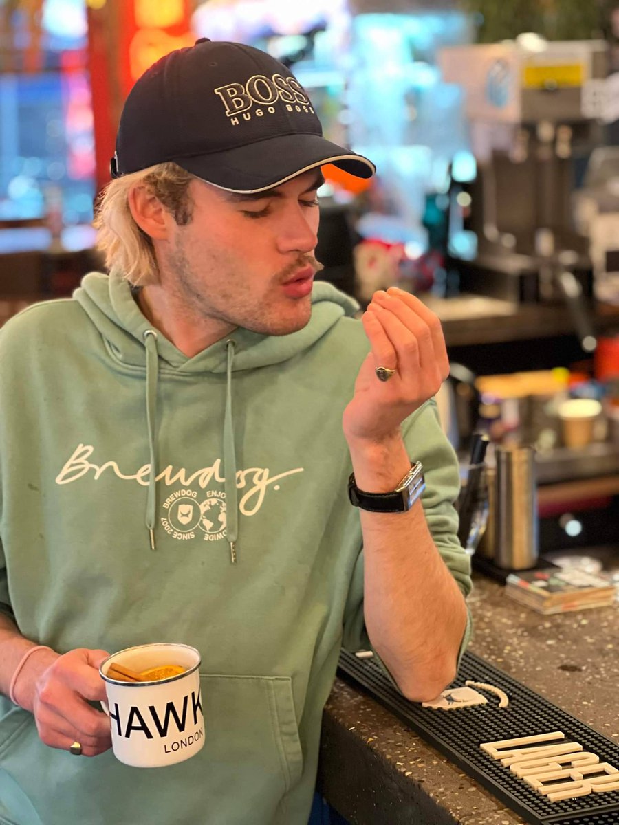 ❄ Mulled Cider Available Now ❄

The weather in Bristol has been cold, wet and fairly miserable recently. Warm yourself up with a sweet, rich and spicy mulled cider from Hawkes!

Thank you to our fantastic model Hugh! 

#Christmas #cider #bristol #brewdog