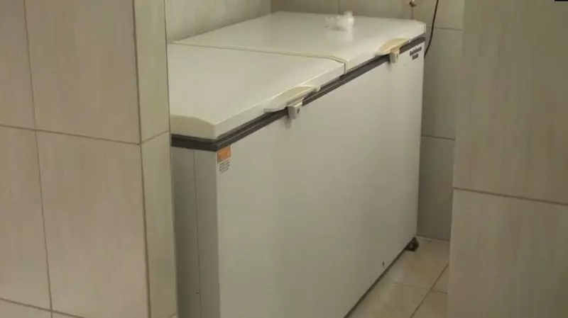 CrimesReais's tweet photo. Mulher mata e congela marido no freezer após ser agredida e ameaçada de morte por ele. “Vou ser presa, mas estou leve”. https://t.co/FV3nFduGSG