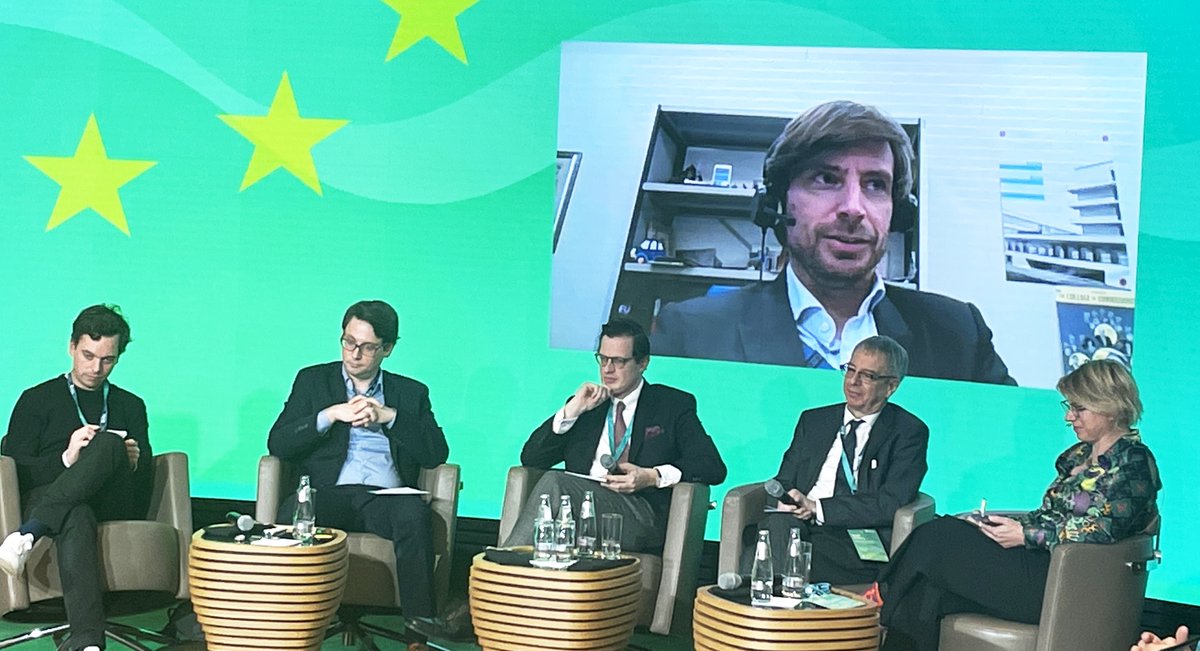 On the #EUdatasummit panel on #DataMarkets @BeyerMalte clarifies that the #DataAct in any case will regulate both personal data and non-personal data