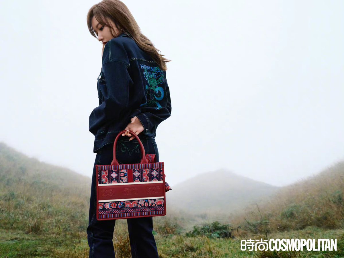 ⠀⠀⠀⚝︎  ۪ ࣪   𝐗ı︩︪αoꭑꪱ ɳᧉꭐ #𝗣𝗛𝗢𝗧𝗢𝗦𝗛𝗢𝗢𝗧
⠀⠀⠀⠀⠀   υρძɑɬᧉ

⠀⠀⠀⠀To Cosmopolitan Chinat