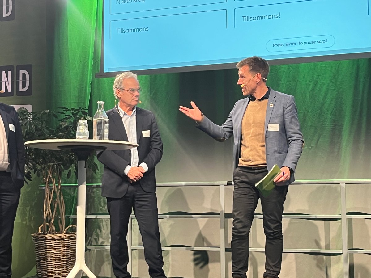 "Vi har ett initiativ i Västra Götaland som vi kallar kommunernas klimatlöften; konkreta åtgärder som laddplaner, klimatsmart upphandling, cirkulära möbler mm. 426 löften har antagits, det har sparat mer än 44 000 ton klimatutsläpp i år! #framtidvg #klimatlöften @Klimat2030