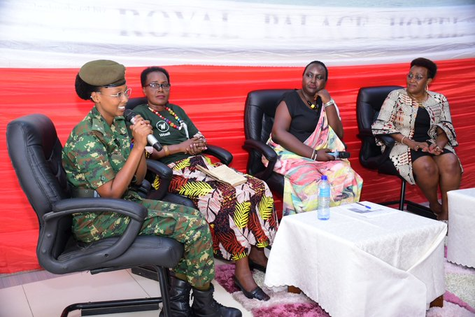 #Burundi Lors du Women Leaders and Liberty Forum, Mme Constance Ndayisaba chauffeur à <a href="/wasili_burundi/">Wasili Burundi</a>, a participé au panel sur le thème "Briser les barrières pour accéder aux métiers historiquement dédiés aux hommes" aux côtés d'Ig Claudette Ngendandumwe &amp; Cpt Ornella Bukeyeneza