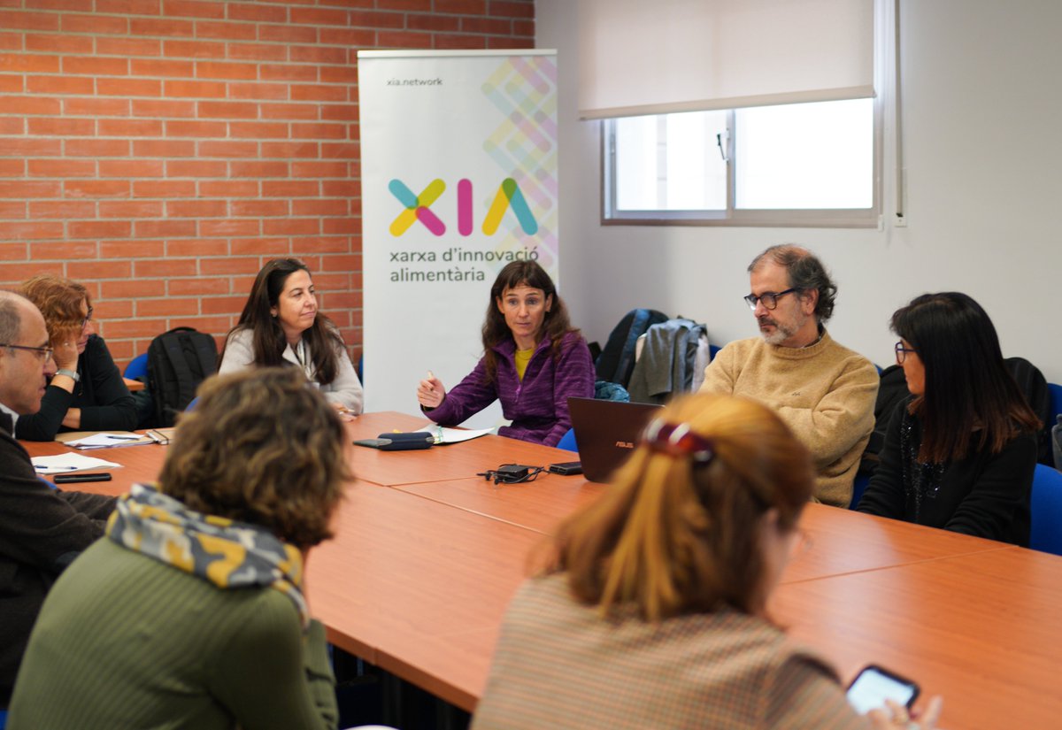 xianetwork's tweet photo. Ahir vam reunir la quàdruple hèlix en un #taller d'#innovació oberta sobre #malbaratament dins del nostre projecte #XIAReptes. Una jornada de treball col·laboratiu amb l'ecosistema agroalimentari català per trobar solucions als reptes complexos del sector. 

#FEDERrecerca https://t.co/jVwWNb2MwD