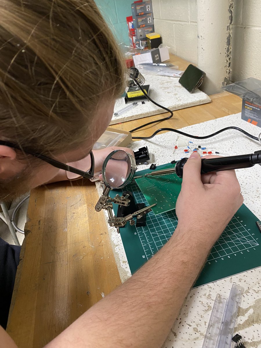 Mrs. Cundari tweet media