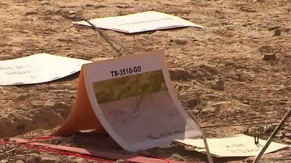 ArmyGeospatial's tweet photo. #SandTables You don't need fancy markers to communicate clearly with a sand table. Sometimes, a simple paper marker will do the trick. https://t.co/VuaMxGuLnm