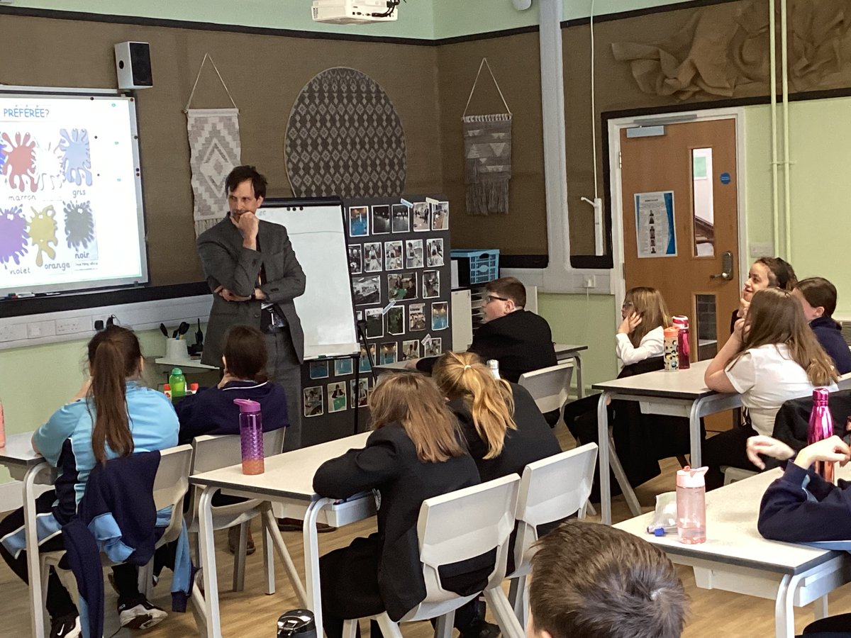 CMA_TheArch's tweet photo. The Arch had a French lesson today with Mr Matthews. The students enjoyed themselves and can't wait for their next lesson. 🇫🇷 😀 https://t.co/rNg8cvxcP6