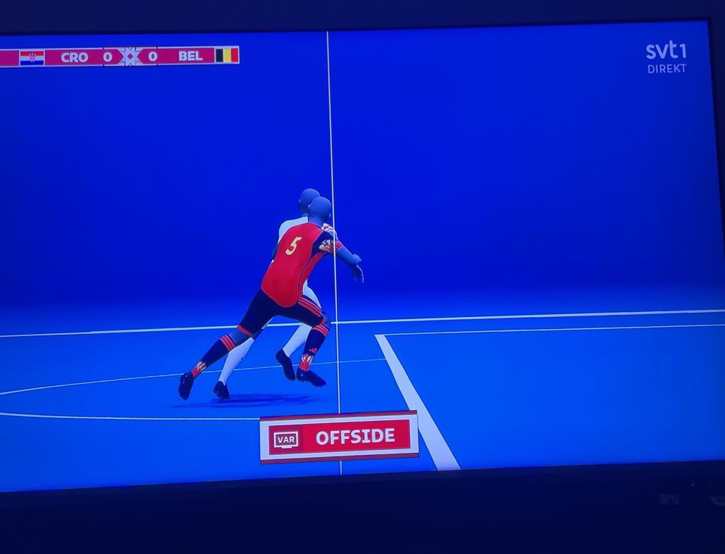 Hahaha! Fotbollen är helt död. Helt död.