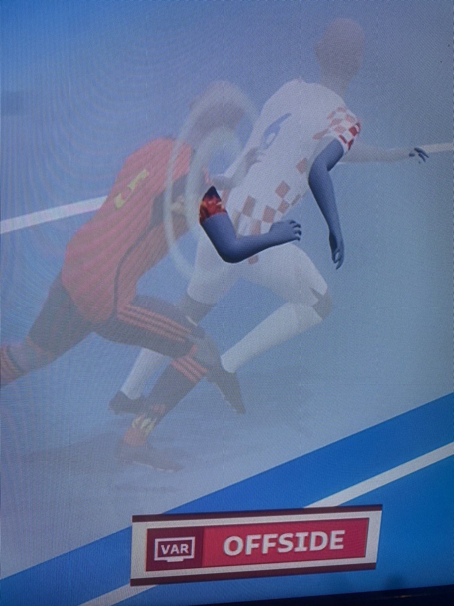 IanWatson1's tweet photo. Why can’t I see an offside? https://t.co/jpOSLSiZIx