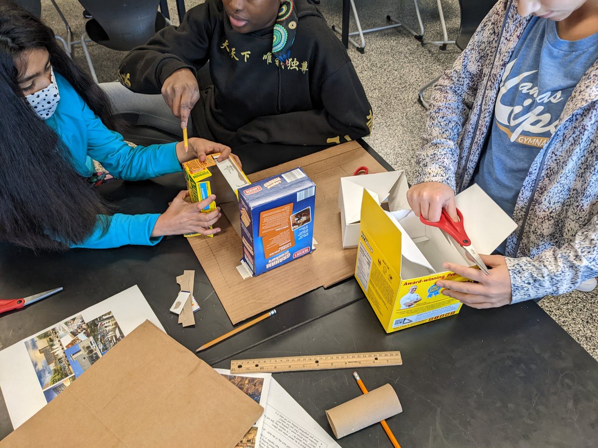 laurie_heisel's tweet photo. Today is our first building day!  
@TheCreekMCMS @MCMS_Taylor 
#gingerbreadstem https://t.co/GYQooyVlGj