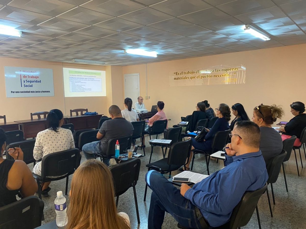 MTSS_CUBA's tweet image. Continuamos en la jornada vespertina en el #MtssCuba, el Taller de Producción de Datos con expertos de la Oficina de País de la @OITMexico .