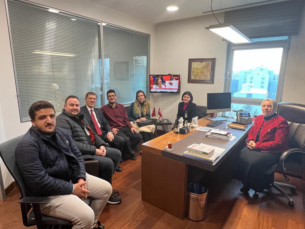 tesladracula's tweet photo. @drfahrettinkoca ülkenin en aydın gençleri atamaları bekliyor. 

#KpssBRekorAtama https://t.co/xLwZf4fruy