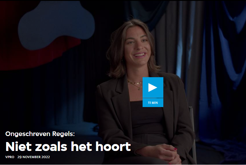GGMD_NL's tweet photo. Een gehoorapparaat, dat is voor oude mensen, toch? In gesprek met twee slechthorende vrouwen onderzoekt regisseur Roos Wijnen waar haar eigen schaamte voor haar gehoorapparaat vandaan komt. Waarom zijn zij eigenlijk degenen die zich aan moeten passen?
https://t.co/eRmmep57Ao https://t.co/Amm3SOz6nR