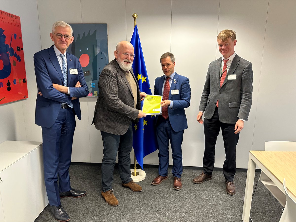 This afternoon, the Chair @arnauqueralt  and two experts @Krijn_J_Poppe #JanVerheeke of the #EEACNetwork met with @EU_Commission EVP @TimmermansEU to discuss sustainable food systems. Read more 👉 bit.ly/3OPgclO
