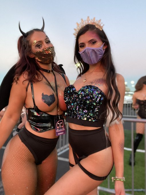 I get to see my baby tomorrow @mandii9147 😈😭🥰🥰💓💓🥹 https://t.co/FWQCs6Ivqz<a class="tags" target="_blank" title="On Twitter" href="/?out=eyJ0eXAiOiJKV1QiLCJhbGciOiJIUzUxMiJ9.eyJpYXQiOjE3MjA3NzM1OTksImlzcyI6InR3cG9ybnN0YXJzLmNvbSIsIm5iZiI6MTcyMDc3MzU5OSwiZXhwIjoxNzUyMzA5NTk5LCJyZWRpcmVjdF91cmwiOiJodHRwczovL3R3aXR0ZXIuY29tL21hbmRpaTkxNDcifQ.Lh_JXBwLFPvDOVyCTnFMbnxBv2apVandHHmgI0KEKtMqiqLsmY6wEP7YV_qZNZq-Ln58BjEaWIj3NX1od_gB6w">@mandii9147</a>
