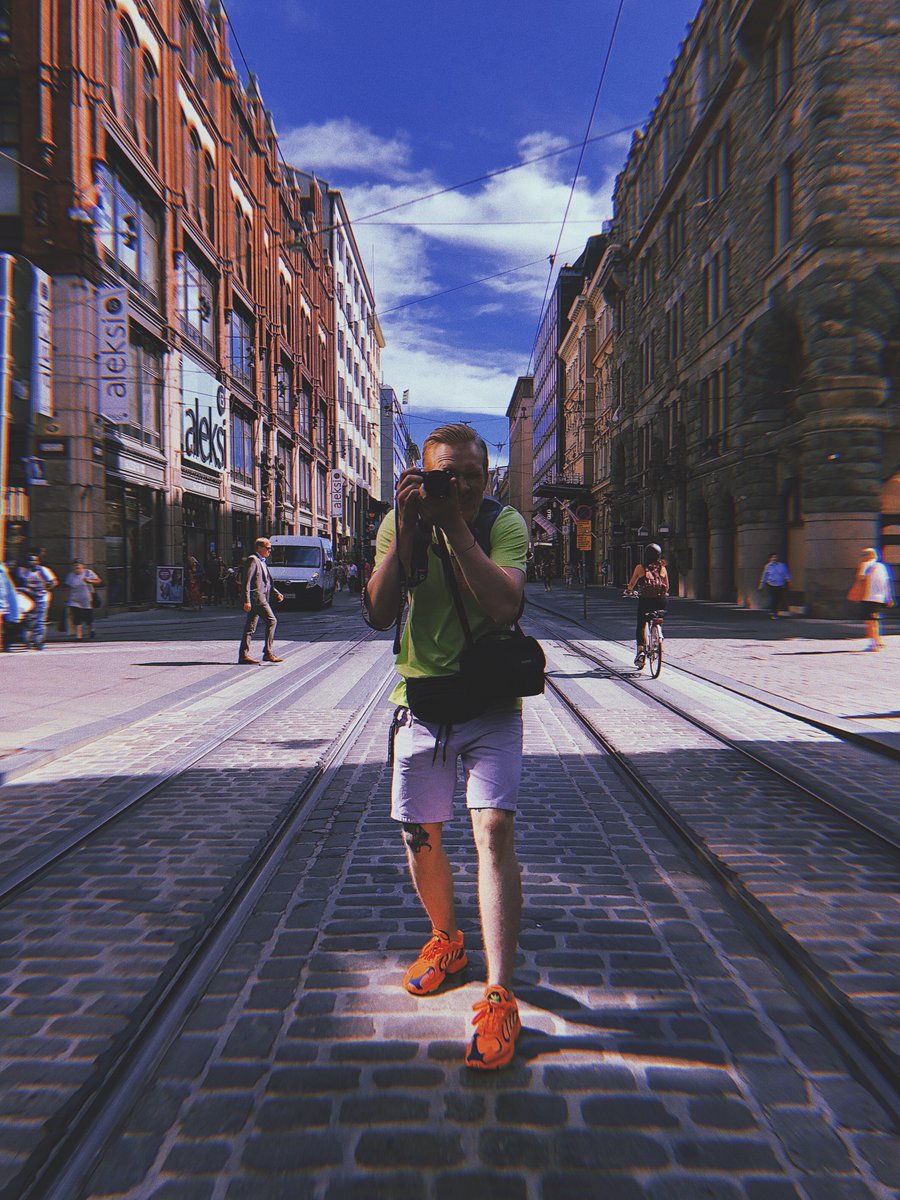 Hello #NFTcommunity! My name is Ignat. I'm glad to share with you my biography and experience of my life.  
This thread is to get to know me better! 

🧵 1/20