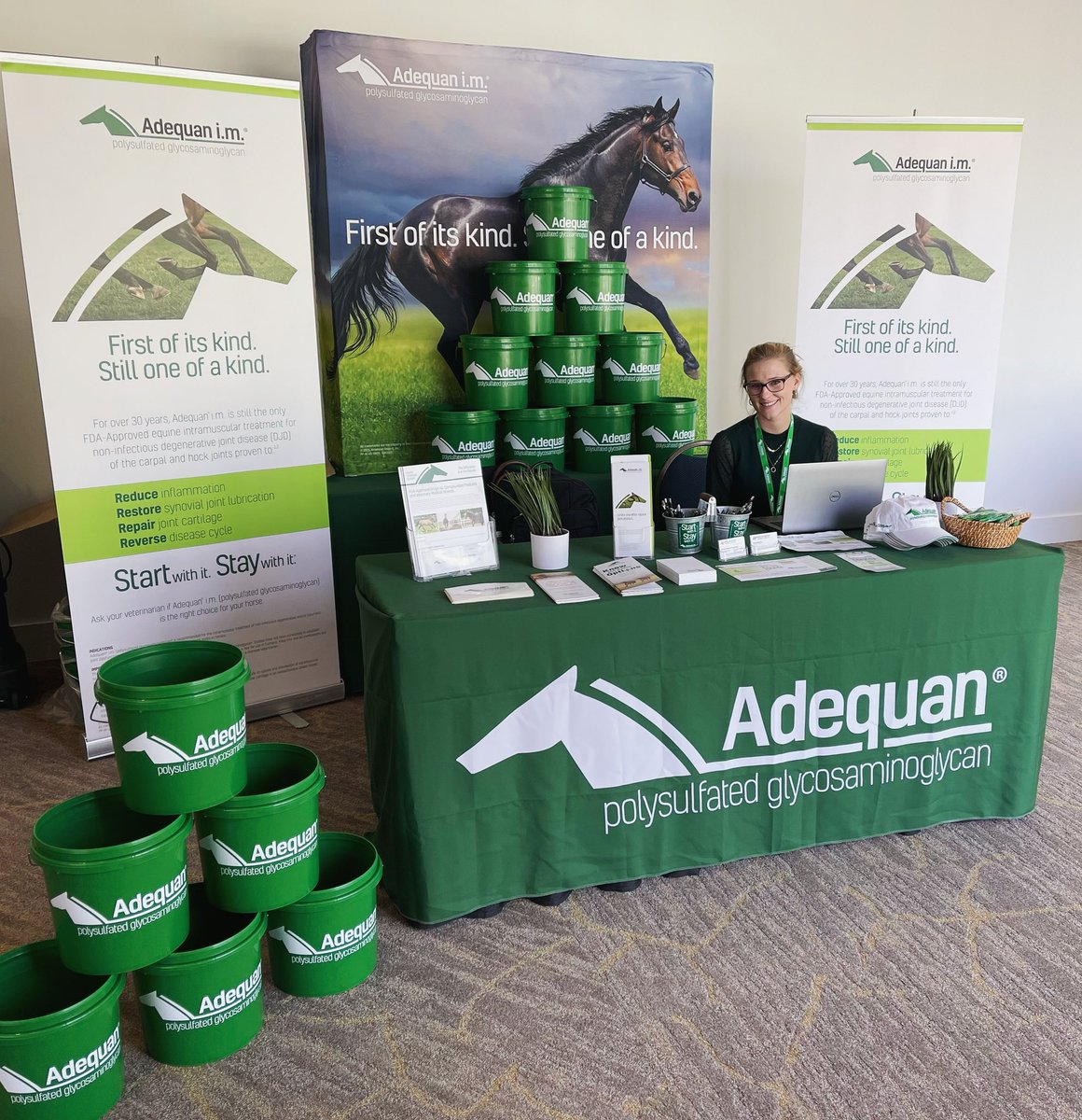 USDF's tweet photo. USDF wants to give a huge thank you to Adequan®! They are the title sponsor of our Annual Convention & of our Year-End Awards, which we will be presenting at the Salute Gala & Annual Awards Banquet on Friday night.
Stop by their booth at Convention to say hello!
#USDFConv https://t.co/H482q00Vsd