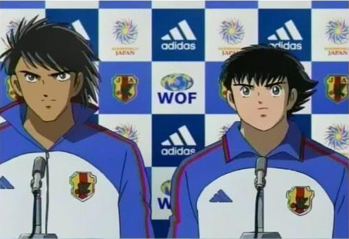 VSportsTM's tweet photo. Ritsu Doan y Kaoru Mitoma, AHORA, en conferencia de prensa. https://t.co/97coi2cOnc