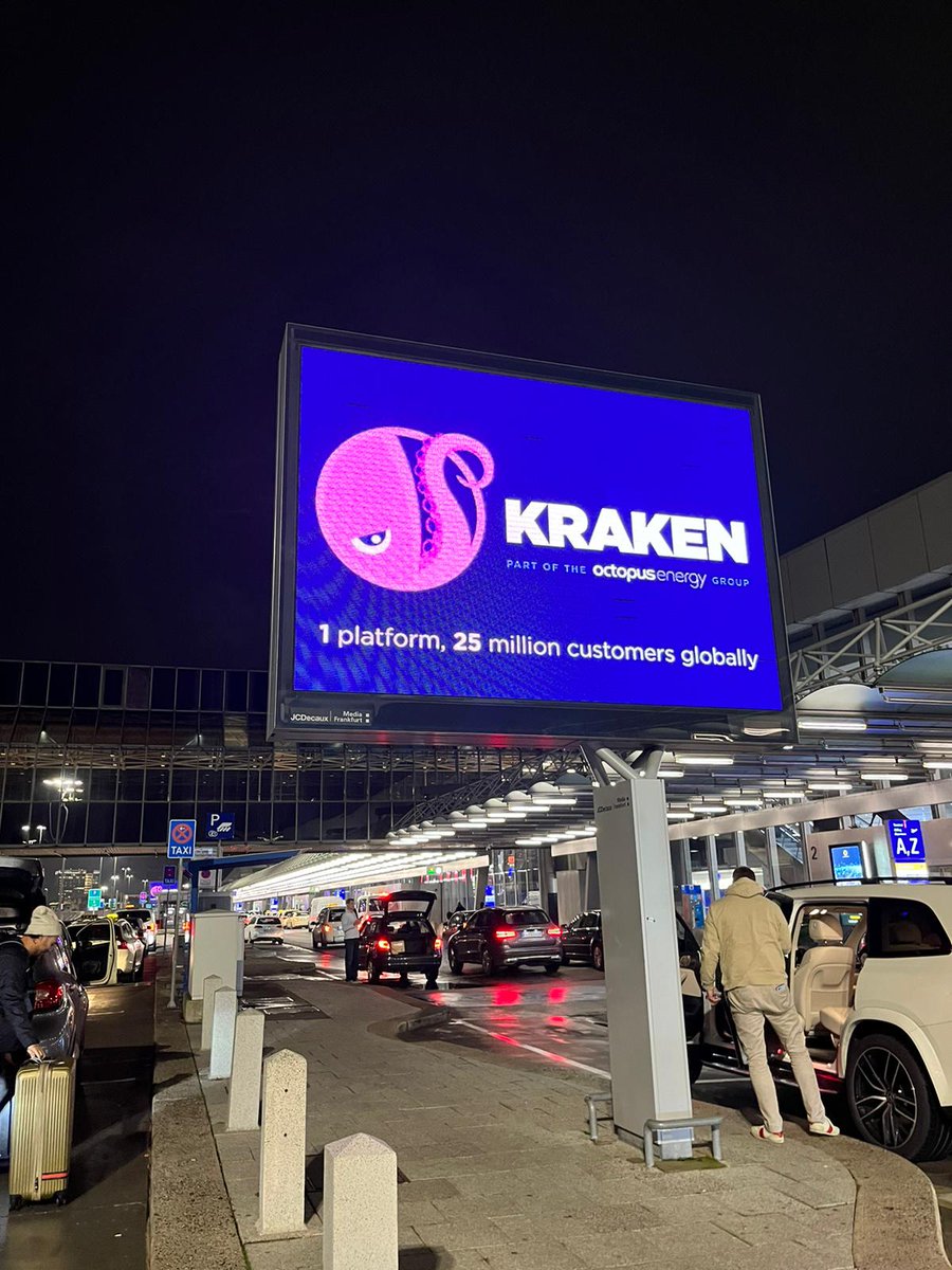 dcelal's tweet image. Great week at #enlit2022 with amazing #Kraken team.  🥇major international conference.
⚡ @g__j  delivered a passionate keynote
🌟 Excellent panels by @lboogiebeers @MarciaPoletti
⭐️ I talked about role of tech in #FutureEnergySystem
💪 Great presence at venue &amp;amp; across Frankfurt