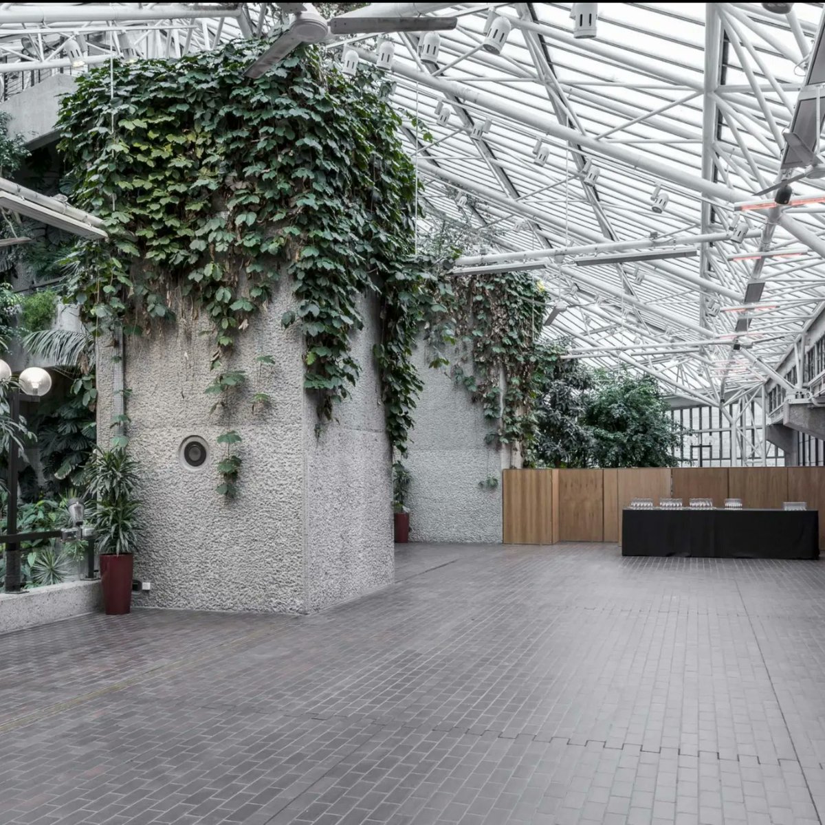From auditoriums to a jungle escape within the conservatory, the Barbican is perfect for any summer event. We are very excited that @barbicancentre will be onboard at our next Show! Catch the Barbican team on stand B12 at the London Summer Event Show! #LSES #eventprofs