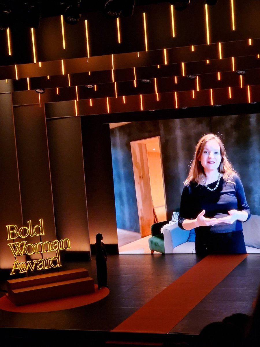 aude_sw's tweet photo. Congratulations to the #BoldFutureAward winner @JDavicoPahin and runner-ups @Maud_Caillaux @b_belvisi @TiphaineGuerout 💥🌍🍾
#veuveclicquotxwomen https://t.co/2dBilsUOPt