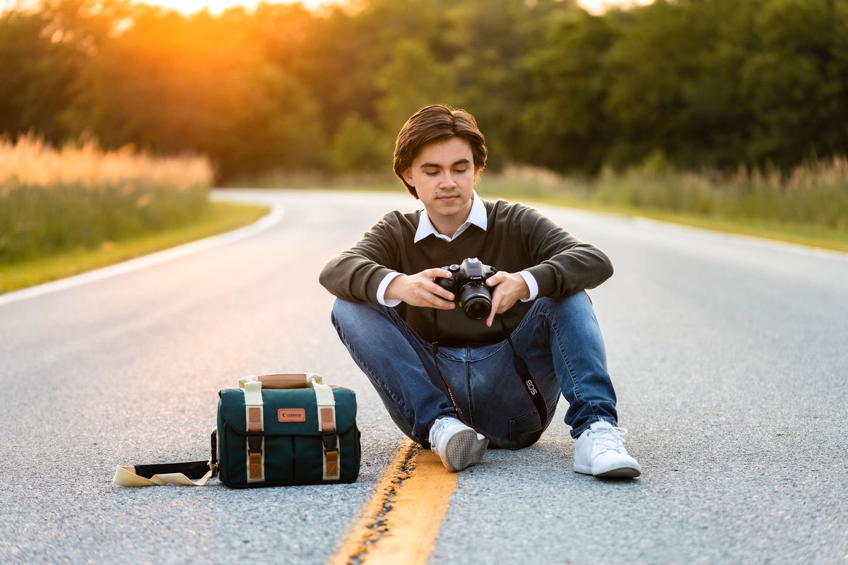 noahs_portfolio's tweet photo. Hello! My name is Noah Ferguson and I am a freshman at Northwest Missouri State University. I do photography as a side gig and offer photo sessions for anyone and anything at an affordable price. If you’d like to set up a time with me, just message me and I’ll respond asap! https://t.co/zigbZRyg4E