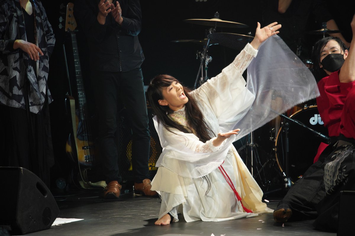 舞台「TOKYO和CHAOS」

お友達の愛ちゃんが出演する舞台を観に渋谷へ。
最高の舞台と元気な愛ちゃんを観て最高の夜でした。
#五十嵐愛