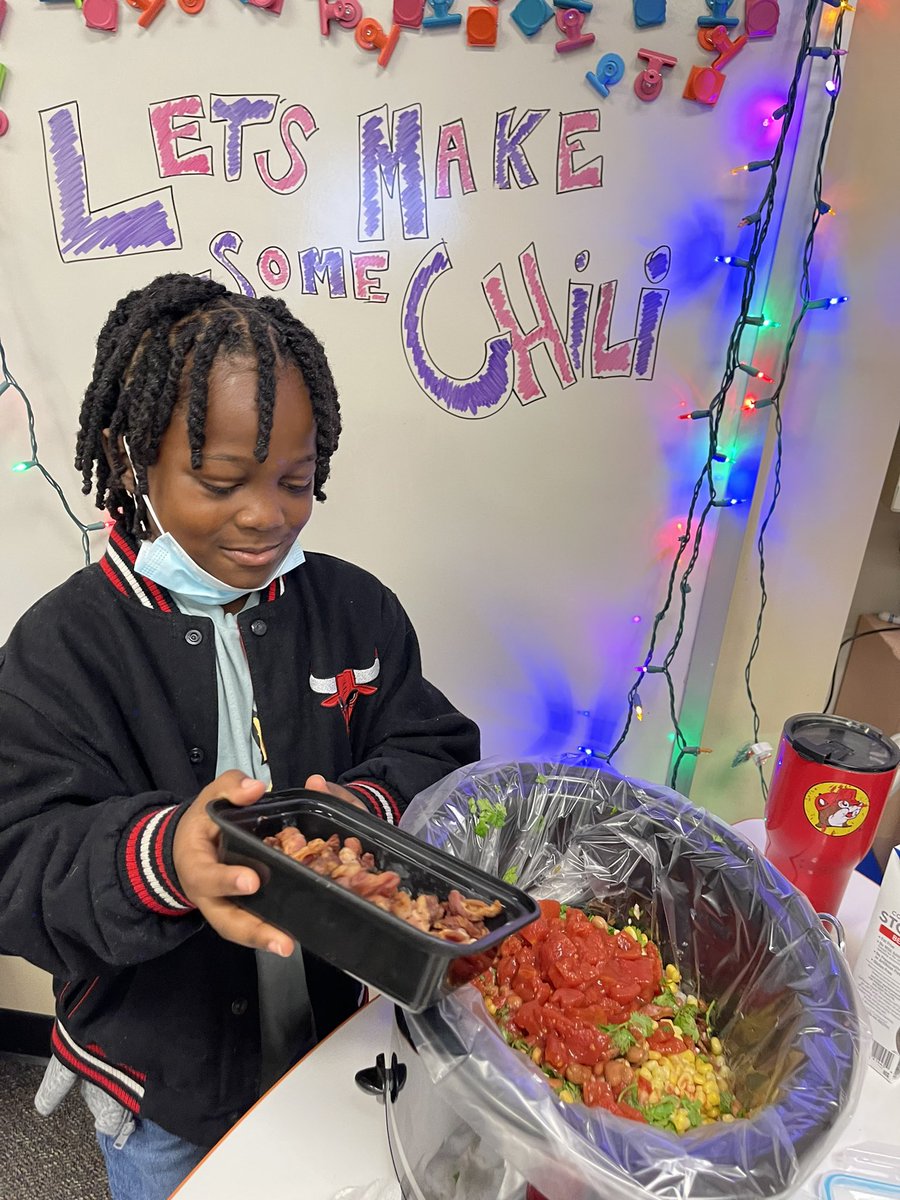 We had so much fun making our chili !! #chilioff <a href="/OE3rd/">OE 3rd GRADE</a> <a href="/HumbleISD_OE/">Oaks Elementary</a>
