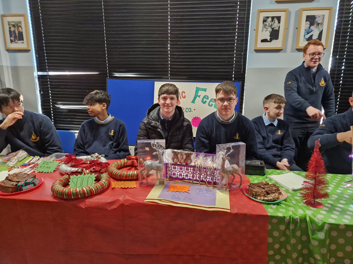 Kelly93Sarah's tweet photo. Well done to all @TYMoylePark students who had a very successful crafts fair today. A lot of hard work has paid off and was great to see them getting into the festive spirit... now onto the next hurdle TY Christmas Carol Service in aid of SVP. Stay Tuned! @moylepark https://t.co/guS1PKfdEq