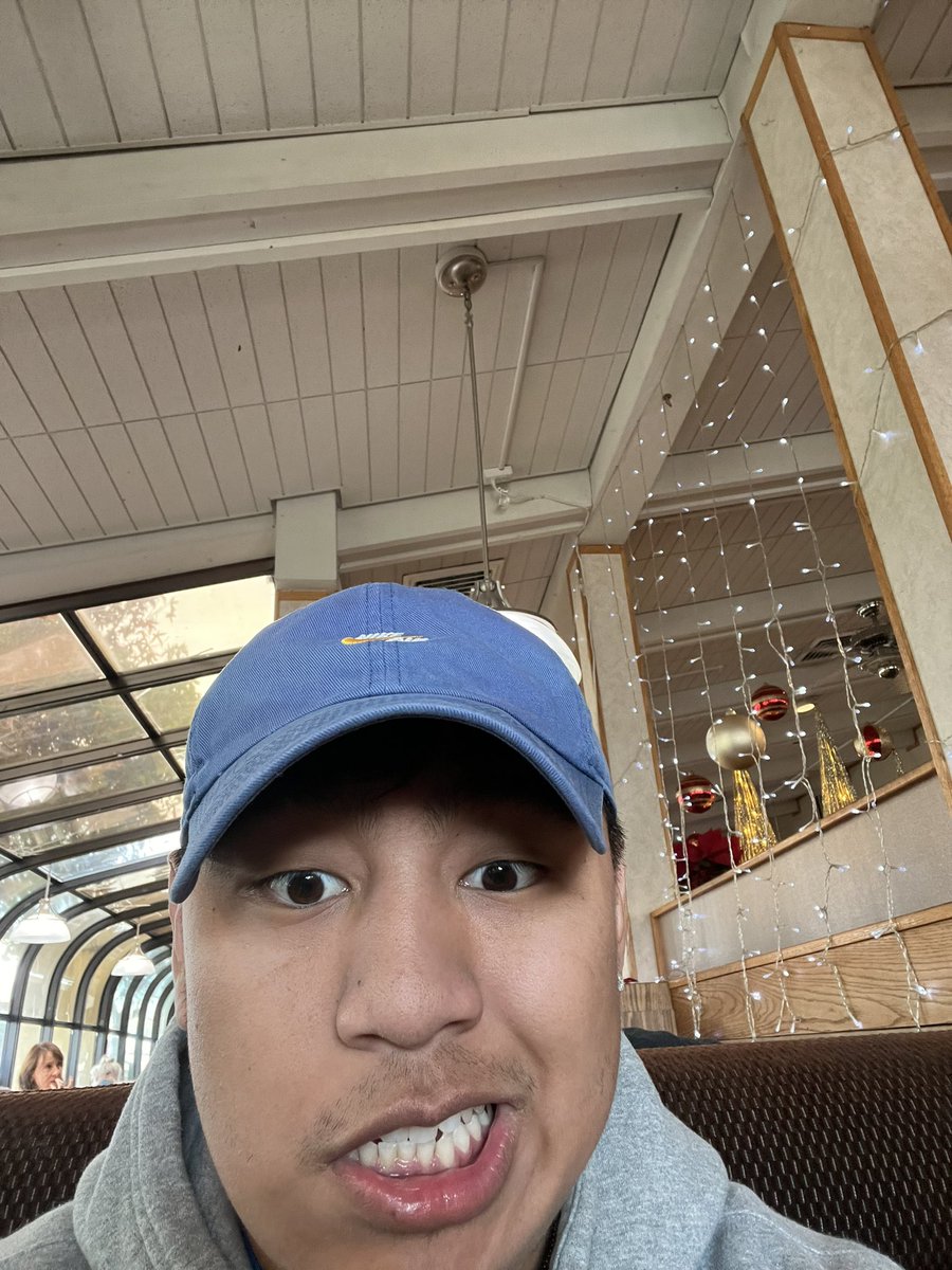 Peep the lady in Da Back !