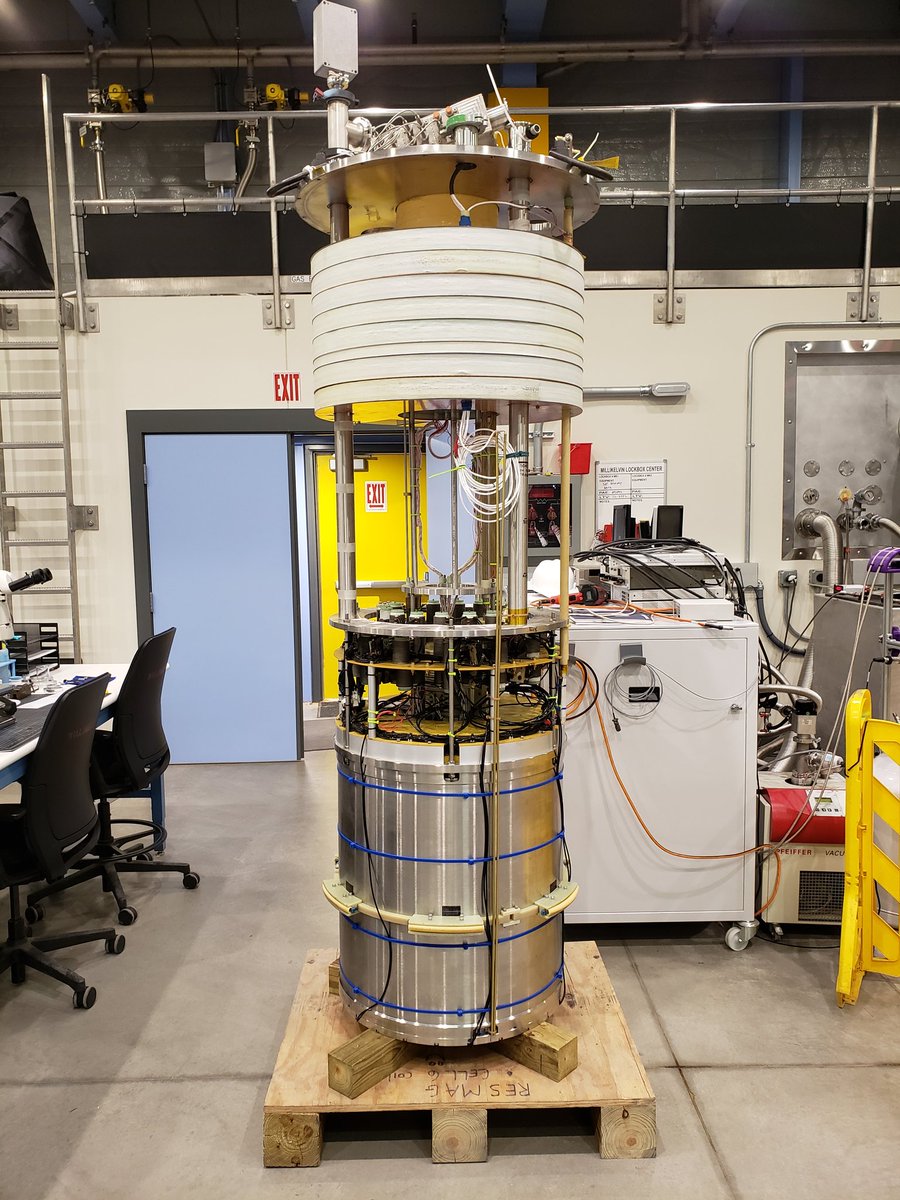 RobbyNowell's tweet photo. We have to re-align the dilithium crystals. #startrek  #superconducting #magnet https://t.co/N9kkpMFDYA