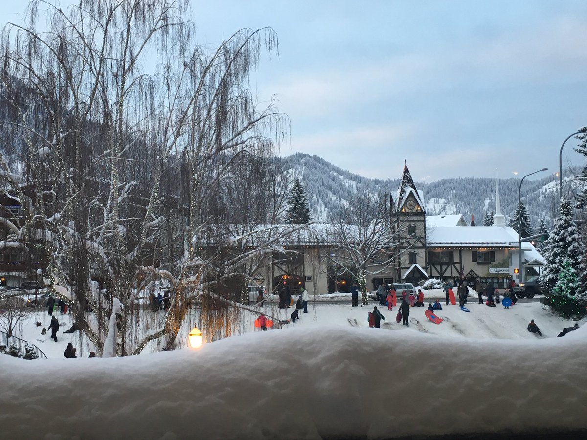 This is a winter wonderland for me 
☃️❄️Leavenworth ❄️⛄️WA☃️🇺🇸