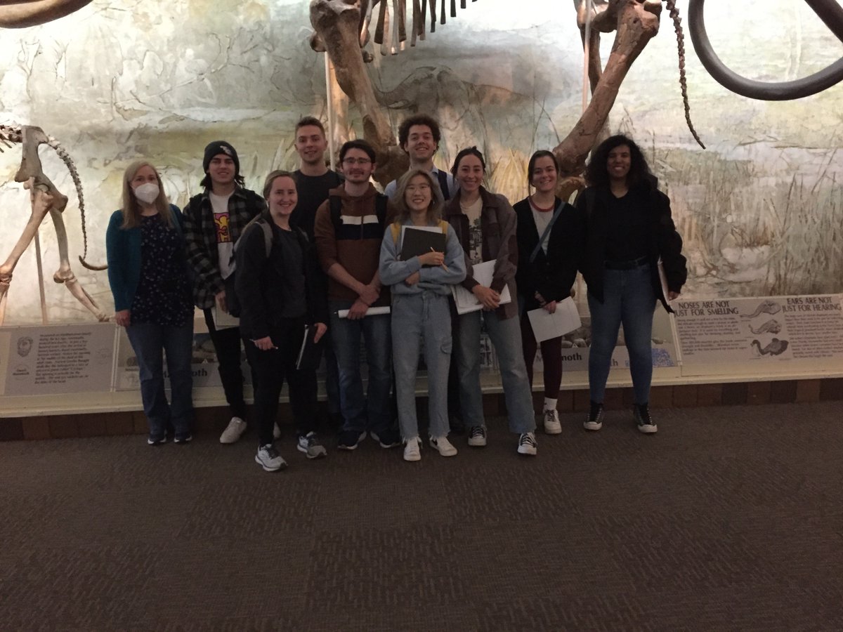 Dr. Morgan Palmer's Latin class on a field trip to @MorrillHallUNL to learn about the Latin and Greek roots of species names. @unlcas