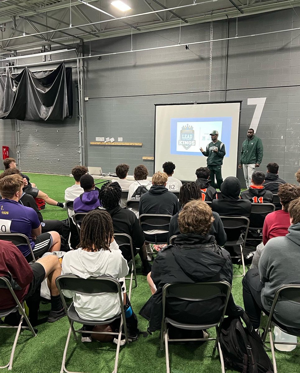 LegacyMI_FBall's tweet photo. Thank you to @FeldmanLansing @JaydenReed5 @DB9_Era for speaking at the Legacy College Showcase today! Appreciate the words to the young men attending today! #Jointhemovement @Legacy_Recruit https://t.co/RM1LH6nuA1