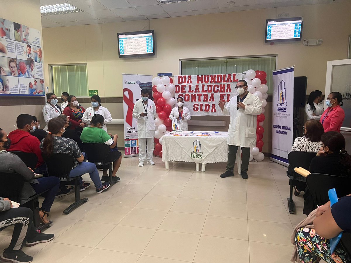 IESS_YoTeGuio's tweet photo. #LosRios I Personal del Hospital General Babahoyo, recordó el #DíaMundialDelSIDA,  con una casa abierta para hacer conciencia ciudadana y reducir los riesgos de contagio de esta enfermedad. https://t.co/Y7CSPZcEg2