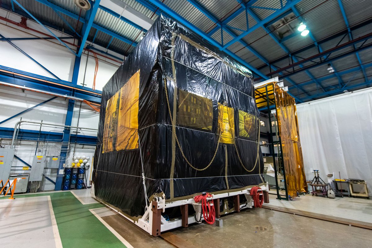 Fermilab's tweet photo. “It’s like taking your baby to the first day of school. So many people have put their time and effort into building the detector and planning for the move and now we are finally at the point where we get to see the results of those efforts.”
https://t.co/h28jRh3bEs
#SBNDonTheMove https://t.co/gL5WxREMZ0
