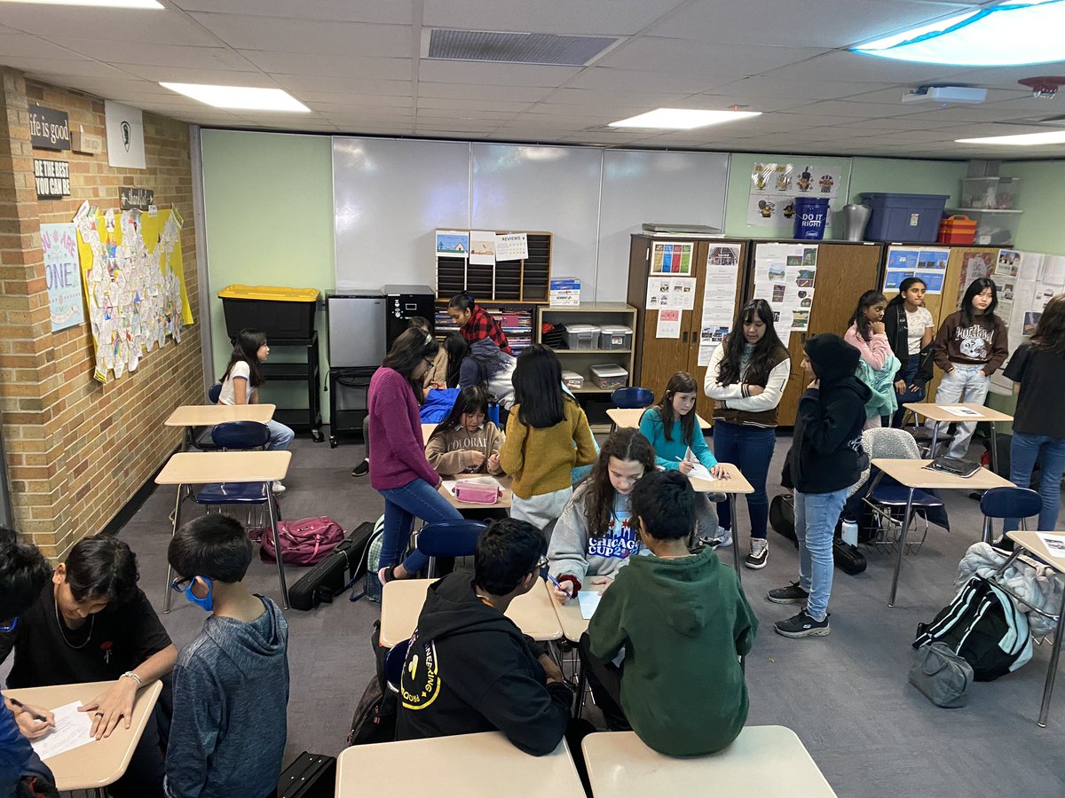 gcpsebastian's tweet photo. First ever Smith Model United Nations (Model UN) super fun gathering!!!! We continue to welcome more Smith Knight Students to join us next Thursday  12/8 in room 20 after school! No experience is necessary! @SmithKnights @TROY_MUN #modelUN #knightlife @RBBrinks #OneTROY https://t.co/zWQR5h02gU