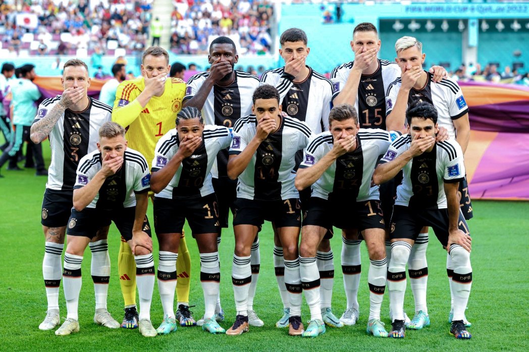 FaktaSepakbola's tweet photo. 🚨 Finish di peringkat 3, timnas Jerman resmi TERSINGKIR dari Piala Dunia 2022! 🇩🇪

Terima kasih sudah berjuang 🫢

#FIFAWorldCup https://t.co/FNkJKdCgOq