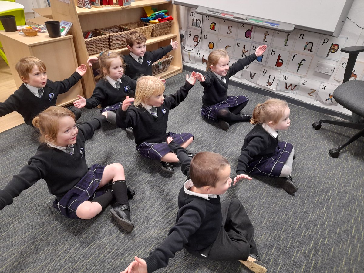 WeaverhamAcade1's tweet photo. We had fun doing Sqish the Fish in Cosmic Yoga today, everyone took part and we had lots of smiles and giggles, @NWATrust @CosmicKidsYoga #yogaisfun https://t.co/5uTRrvtDQP