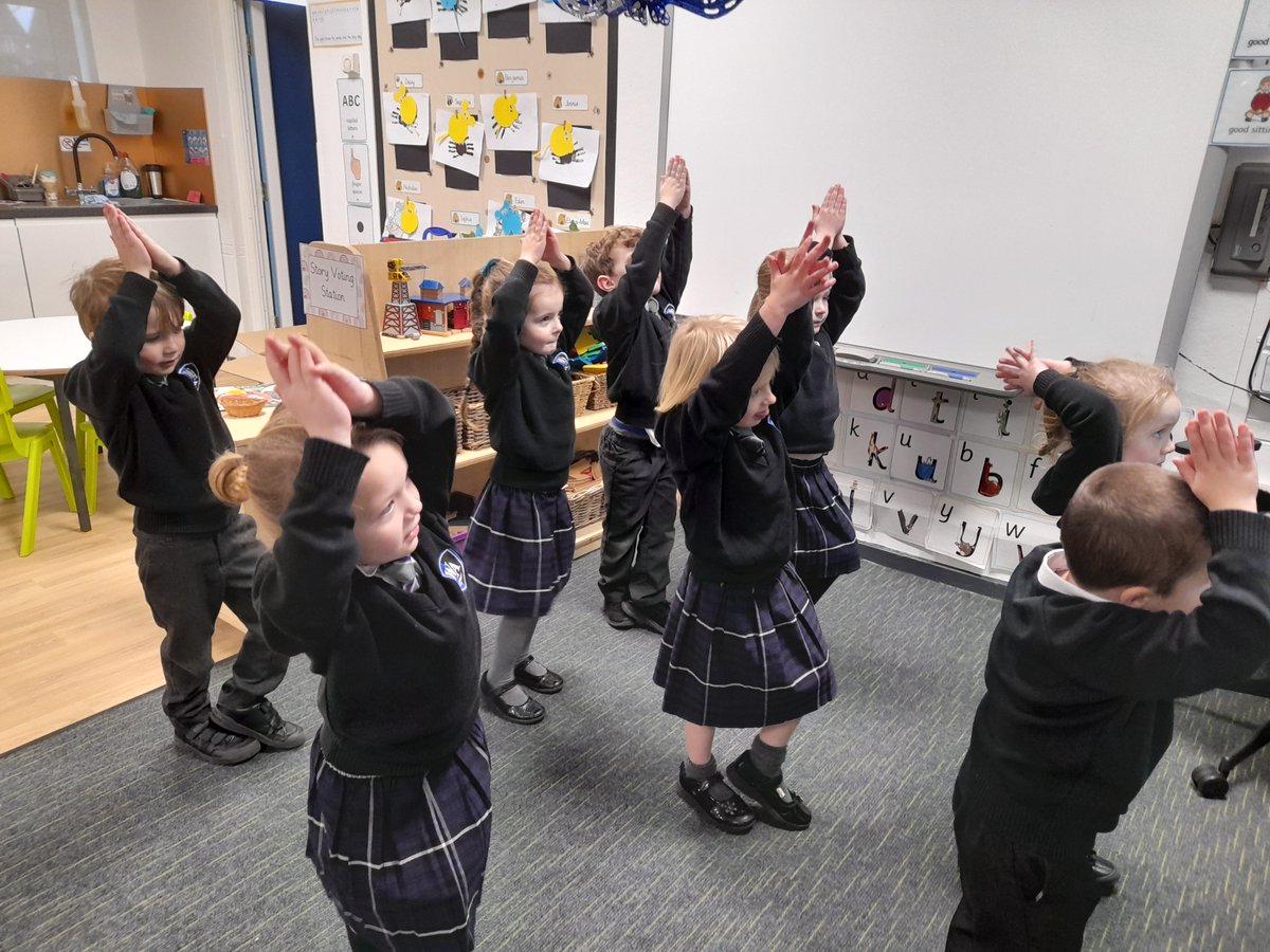 WeaverhamAcade1's tweet photo. We had fun doing Sqish the Fish in Cosmic Yoga today, everyone took part and we had lots of smiles and giggles, @NWATrust @CosmicKidsYoga #yogaisfun https://t.co/5uTRrvtDQP