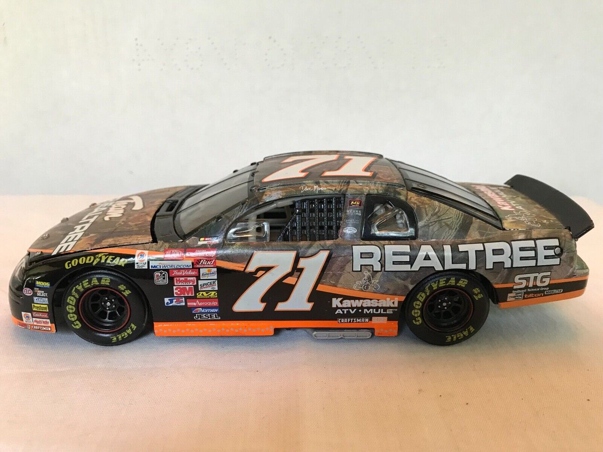MattMyftiu's tweet photo. @DanielKriete4 #davemarcis #realtree https://t.co/QxhBikJMo2